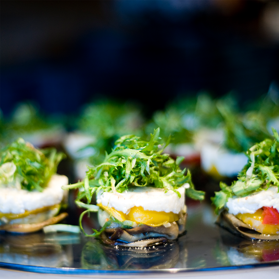 white ceramic dinnerware set