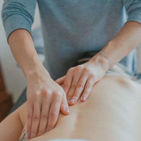 white ceramic dinnerware set